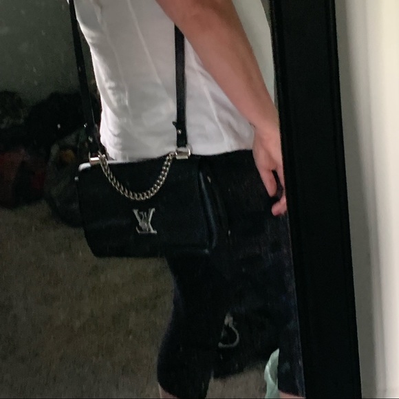 ‼️FINAL SALE‼️Lockme 11 BB Noir calfskin bag. - Picture 10 of 10